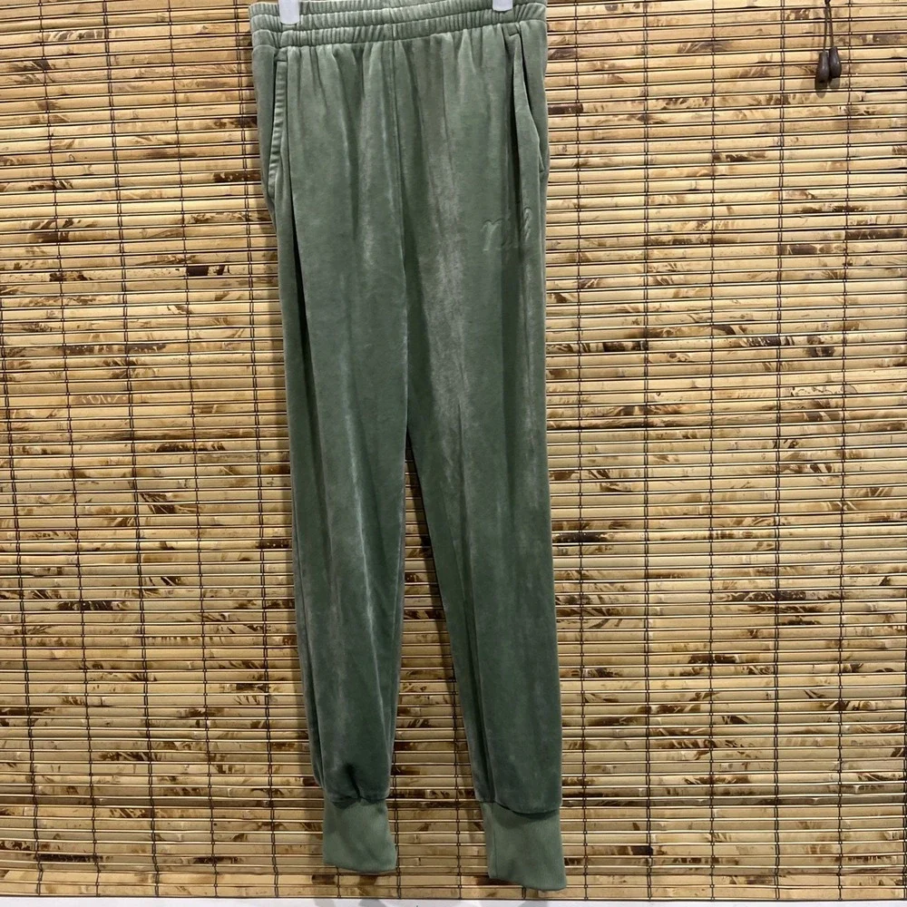 Nike Joggers Girls Large Sage Green Velour Velvet FZ5589-386 Elastic Waist‎ Soft